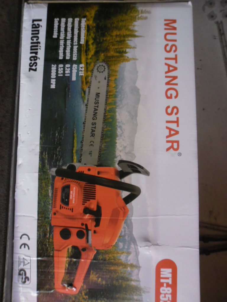 BENZíNOVá MOTOROVá PíLA