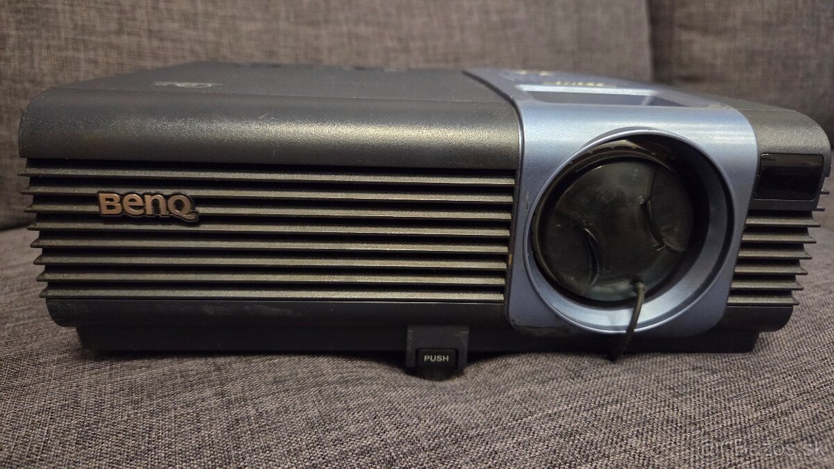 Predam projektor Benq PB6110