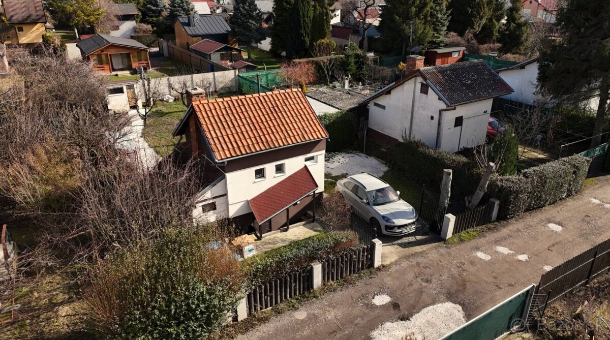 Chata so záhradou 360 m2 v Hamuliakove