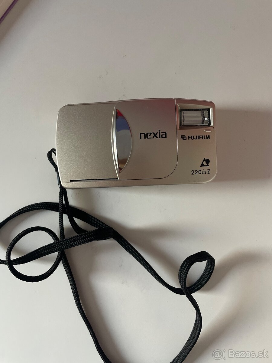 Predávam fotoaparát na film Fujifilm nexia 220ix Z