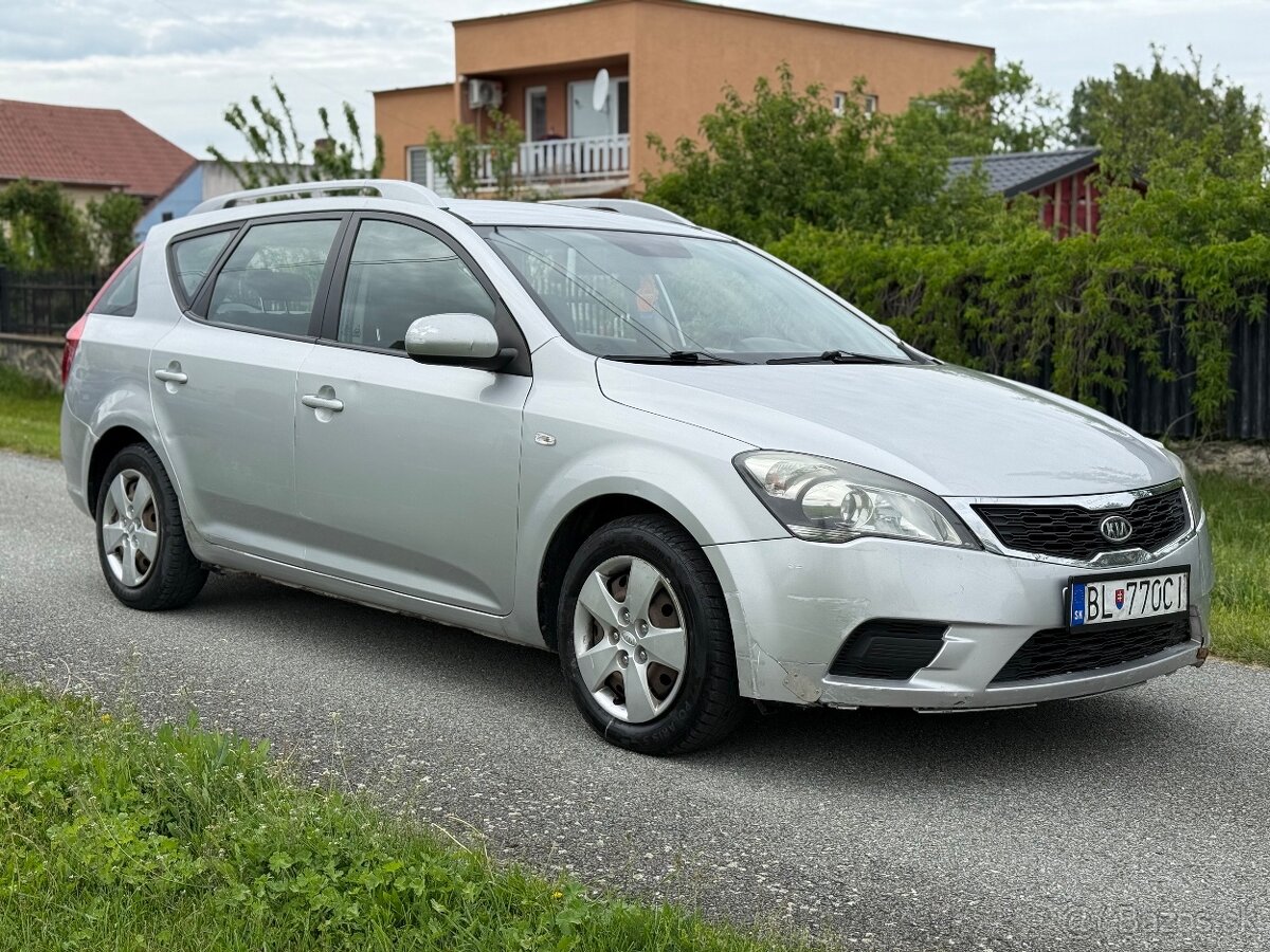 Kia Ceed sw 2011 1.6 crdi