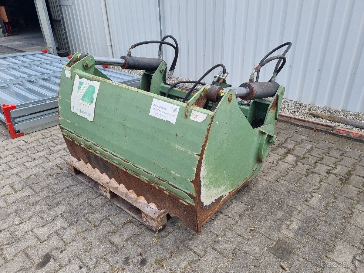 Hydraulická silážna lyžica na traktor