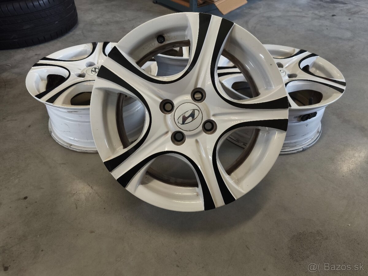 HYUNDAI R15/4x100/ALU/TPMS/
