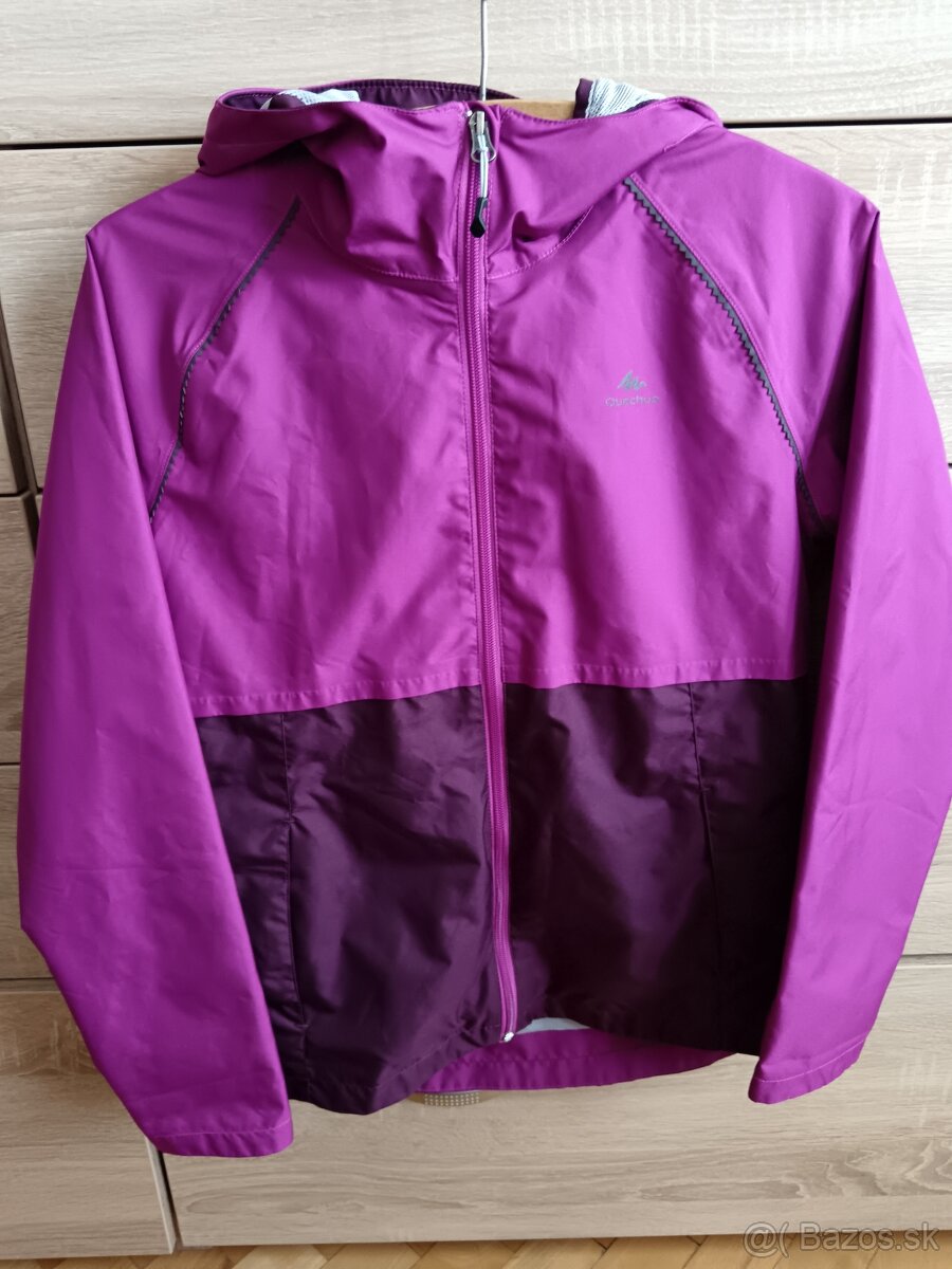 Turisticka bunda Quechua