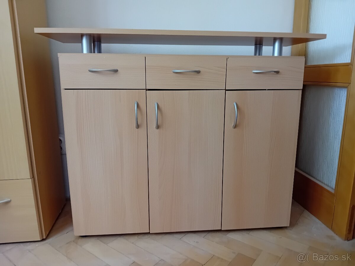 Lacno predam skrinu a komodu
