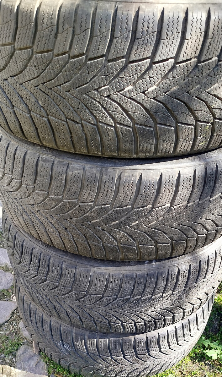 Predam jazdene zimne pneu 215/45R17 Nexen 91V XL