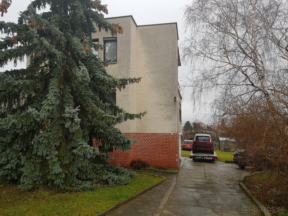 Predám RD na Zobore v Nitre, možný k nasťahovaniu.