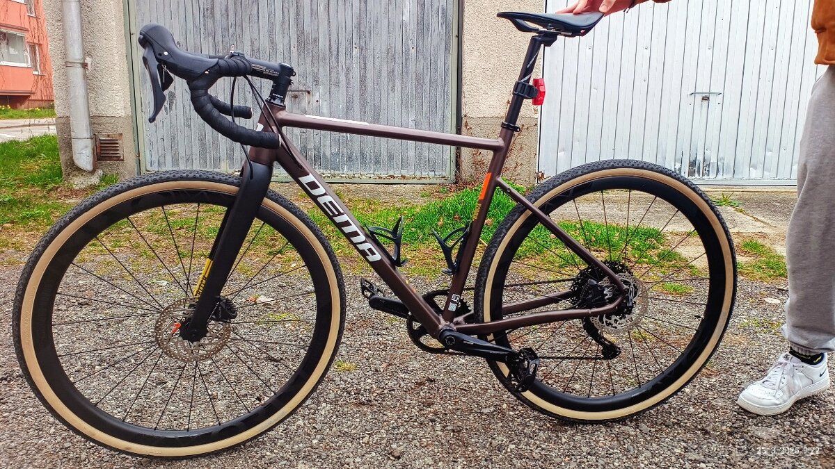 Gravel DEMA Gritch 7 (L)