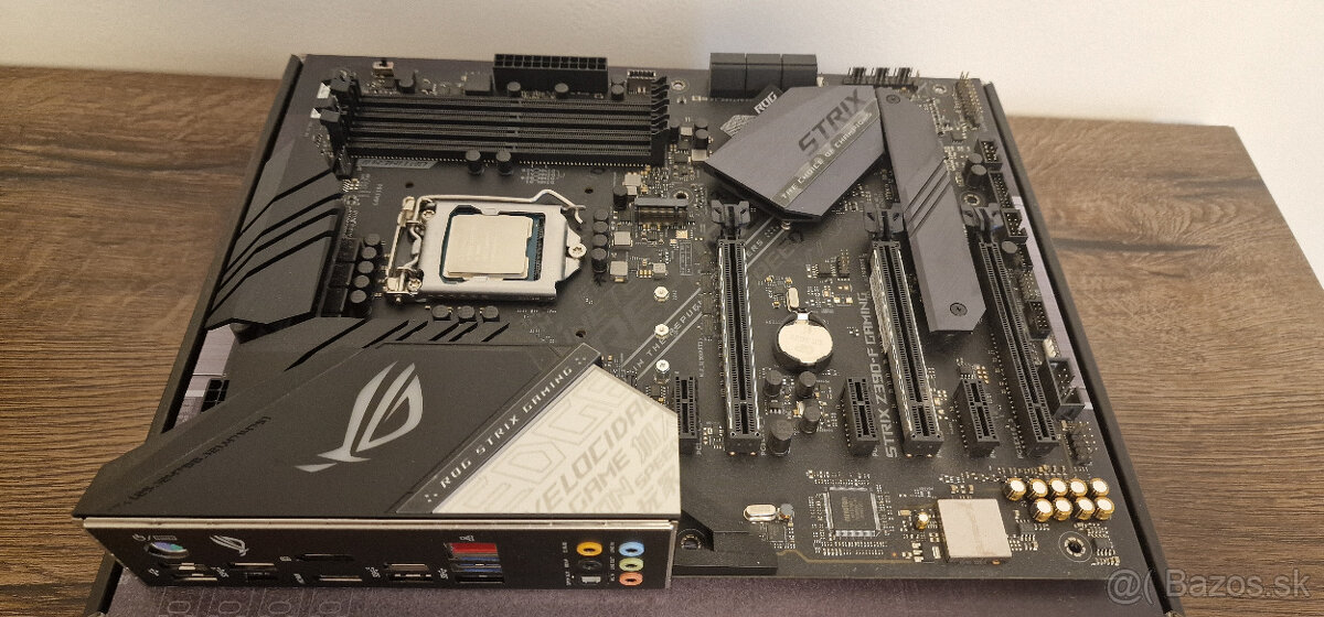 ASUS ROG STRIX Z390-F GAMING