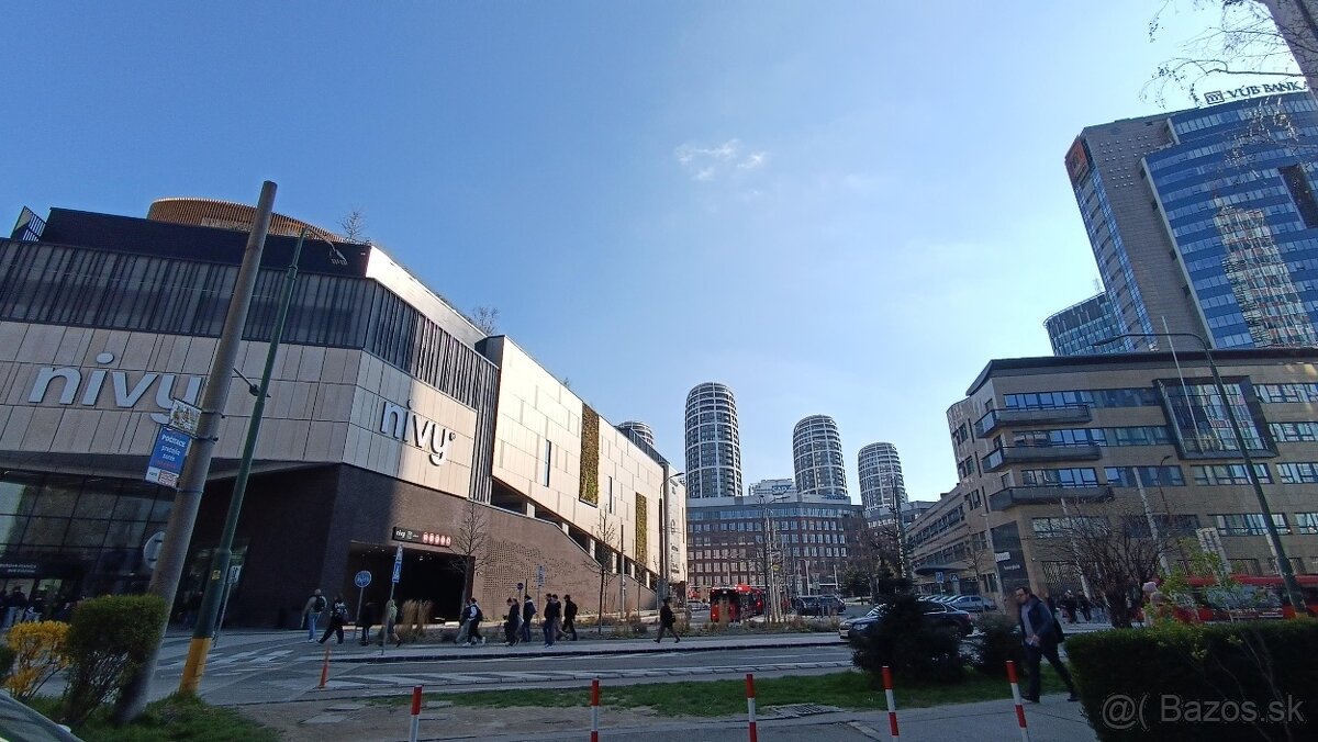 -OC NIVY- Veľký 2-izbový byt, s rozlohou 62 m2- TERASA -