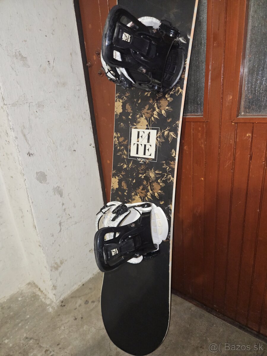 Snowboard set s viazaním 153cm