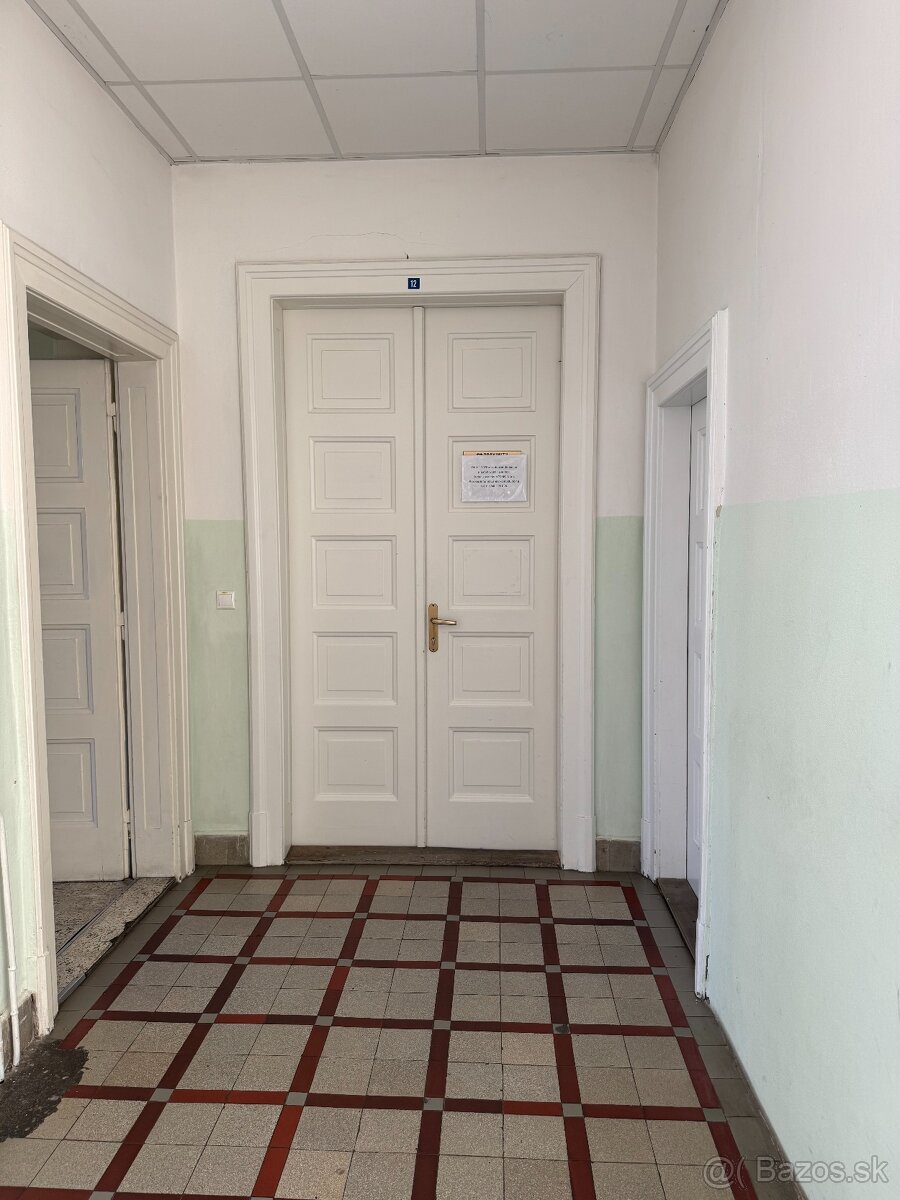 Prenájom nebytových priestorov - ambulancií v Meste Vráble