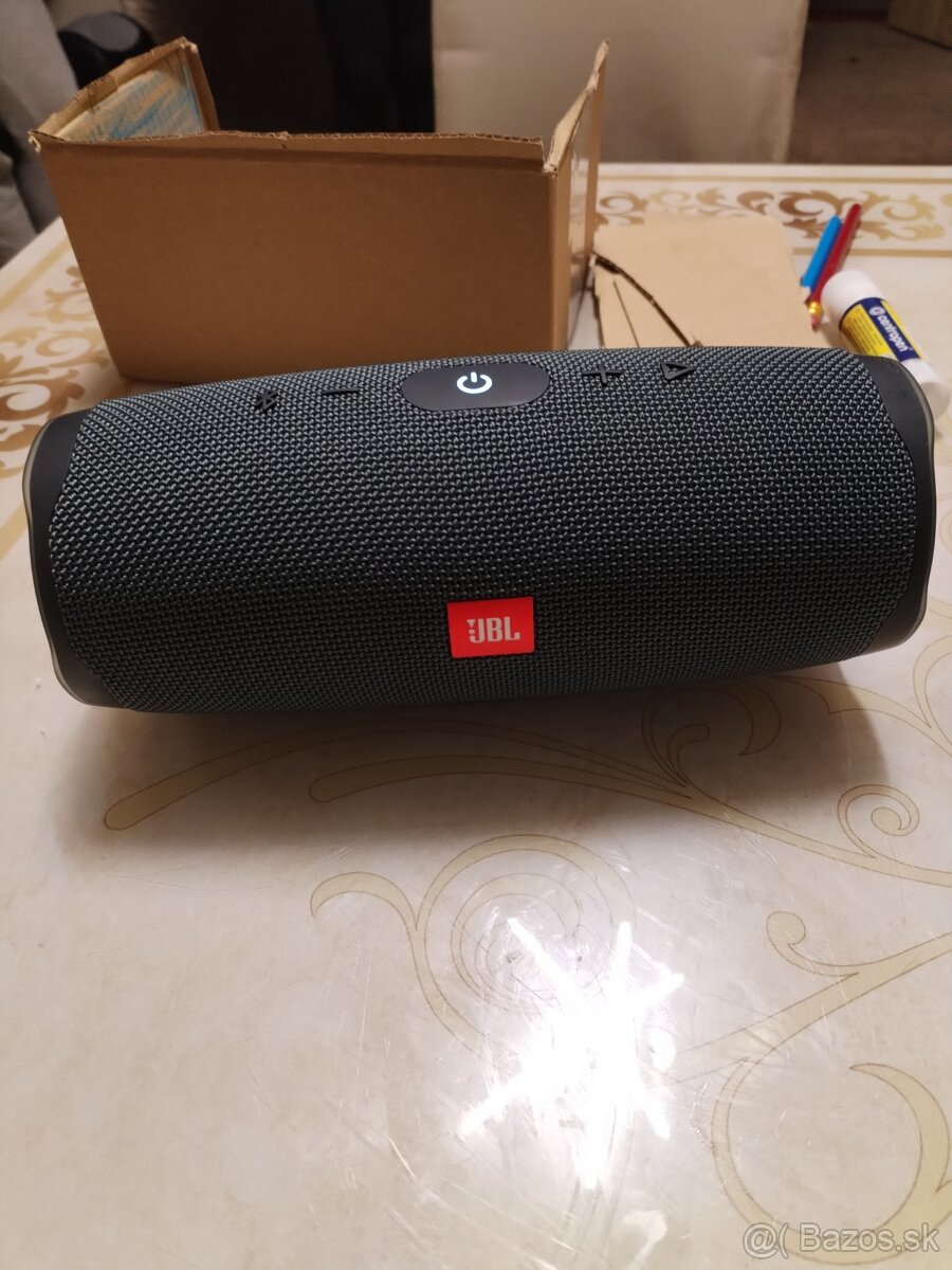 JBL Charge Essential 2