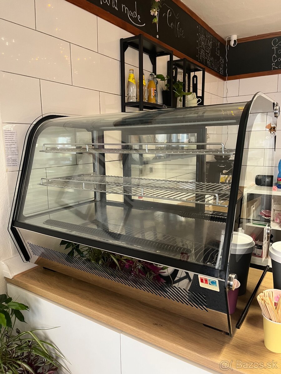 Chladiaca vitrína