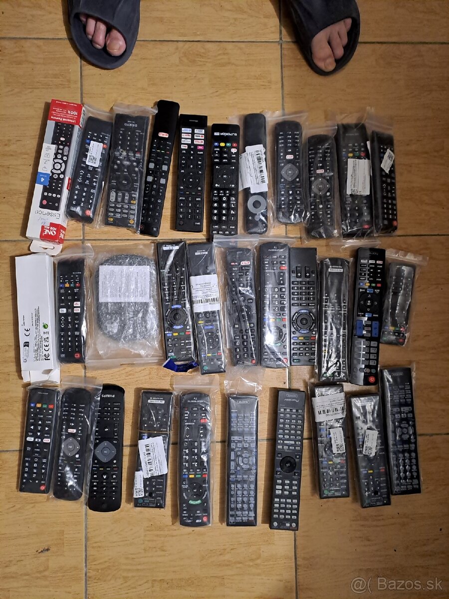 Dialkove ovladace na vsetko tv video a audio.