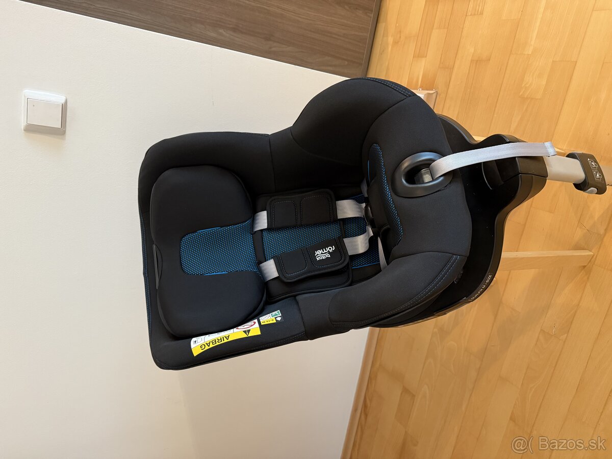 Britax Romer Dualfix M i-size Cool Flow + comfort cover