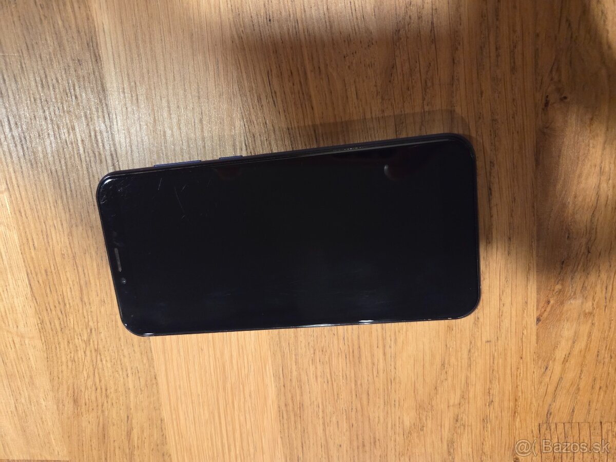 Alcatel dotykovy mobilný telefón