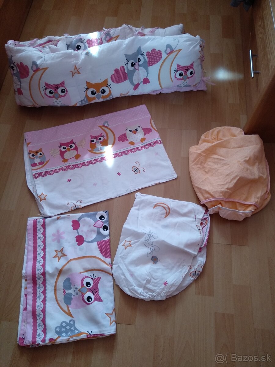 Mantinel a obliečky do detskej postieľky