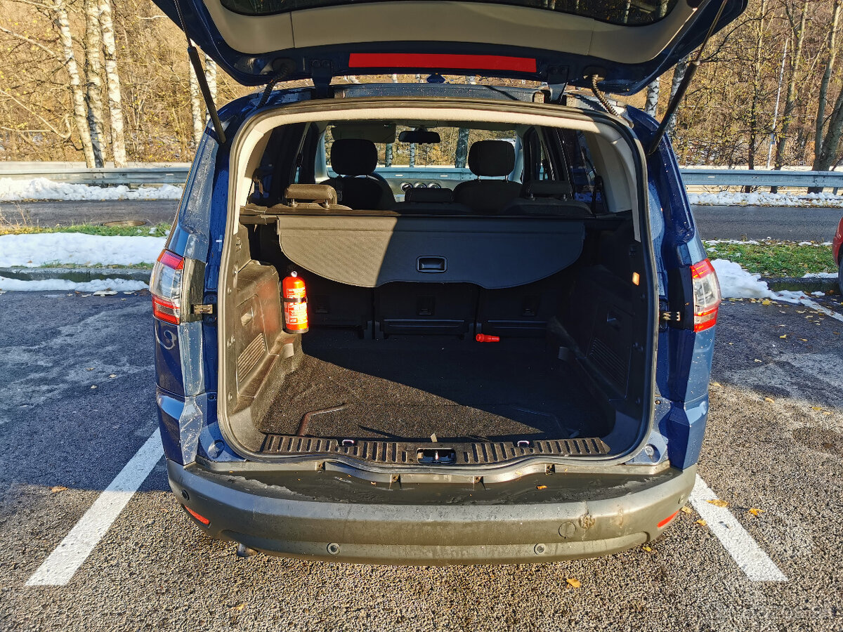 Predám Ford S-max