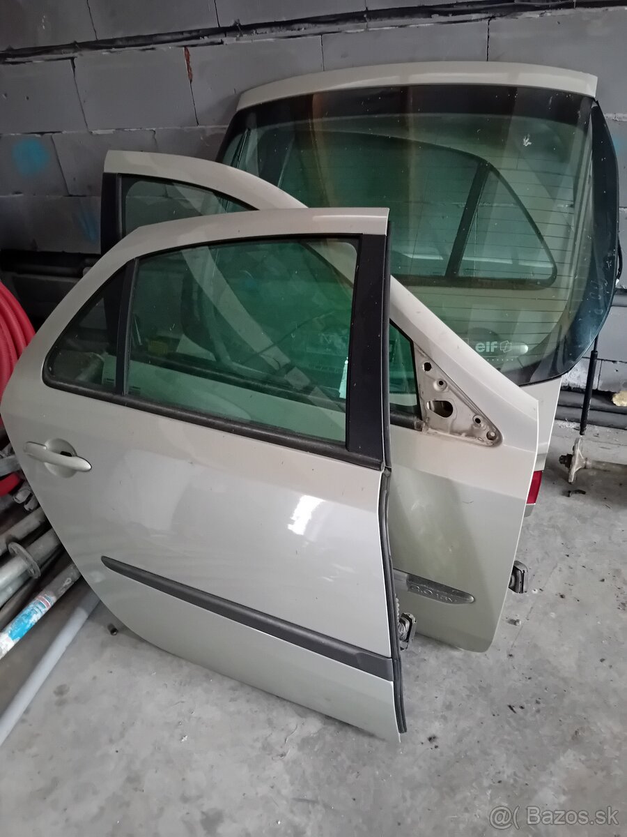 Predam dvere a narazniky na renault laguna2