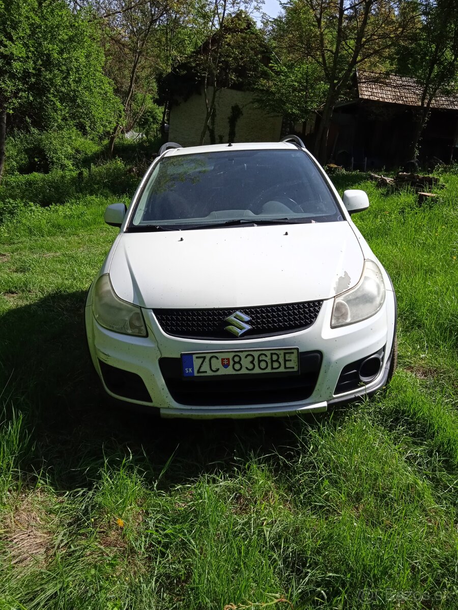 Suzuki SX4 1.5 benzín 2011