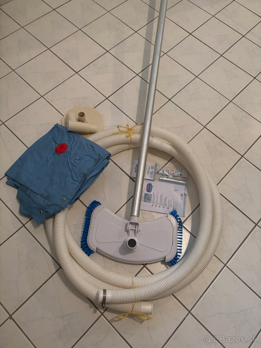 Bazénová vysávacia hadica + vankúš pod plachtu