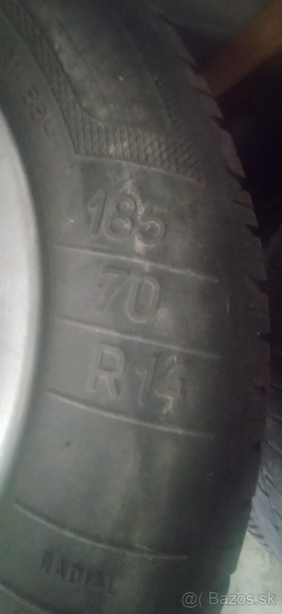 4x100 r14