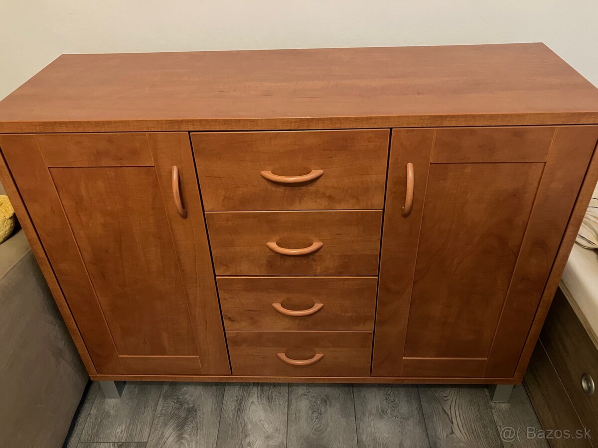 Masívna komoda z dreva – farba kalvados, TOP stav – 150 €