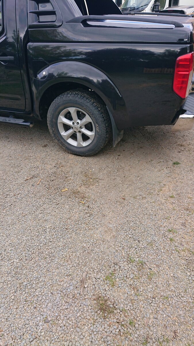 Korba nissan navara d40