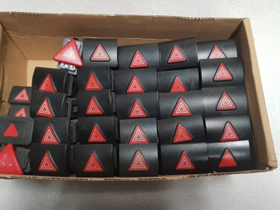 Tlačidlo vistraznich svetiel seat leon toledo 1m