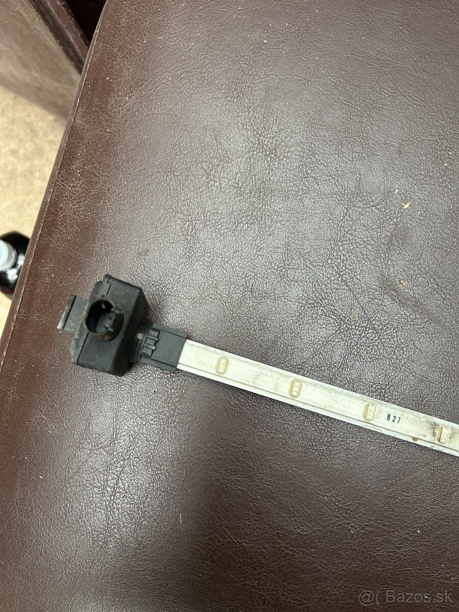 SNÍMAČ na ochranu chodcov BMW F10 F11