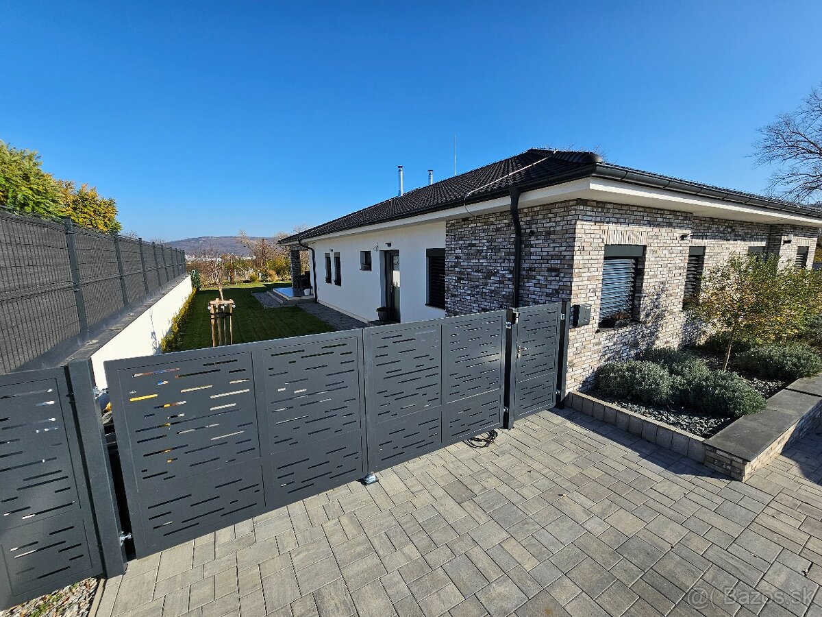 MODERNÝ 4-IZBOVÝ DOM S TEPELNÝM ČERPADLOM