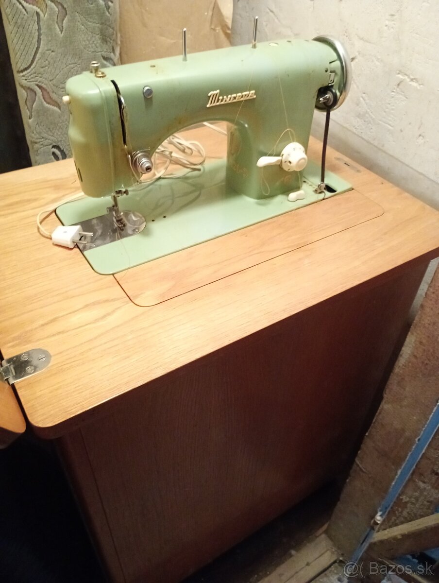 Šijací stroj Minerva