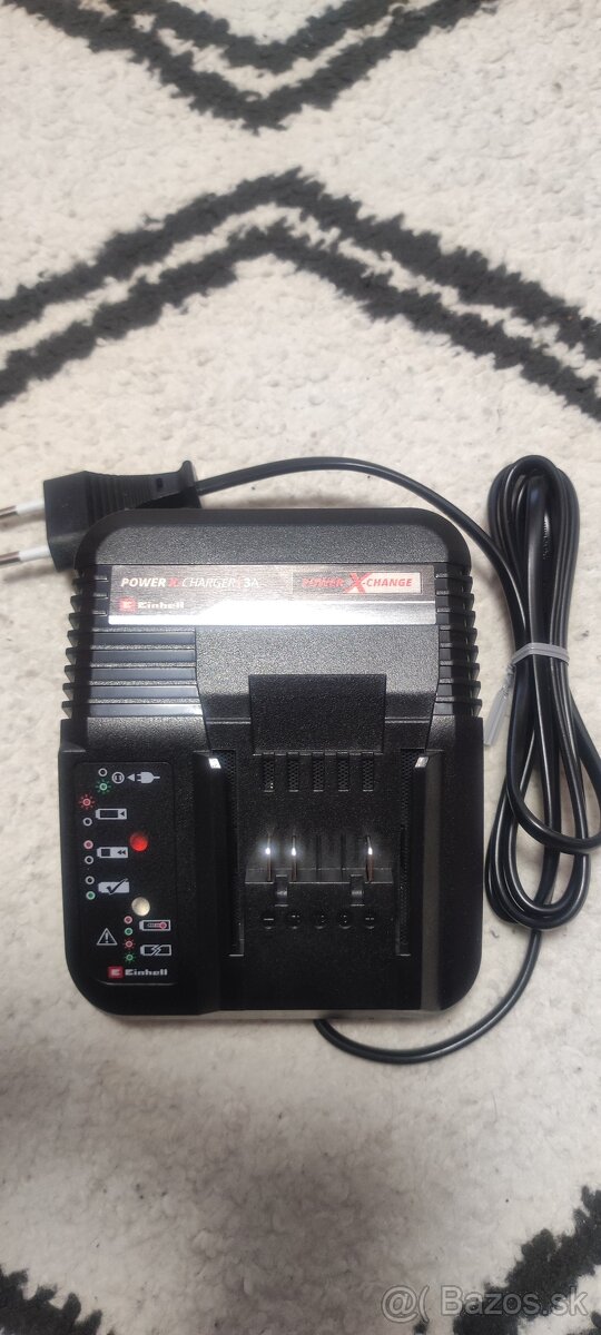 Einhell nabijacka Power x Change 18V 3A