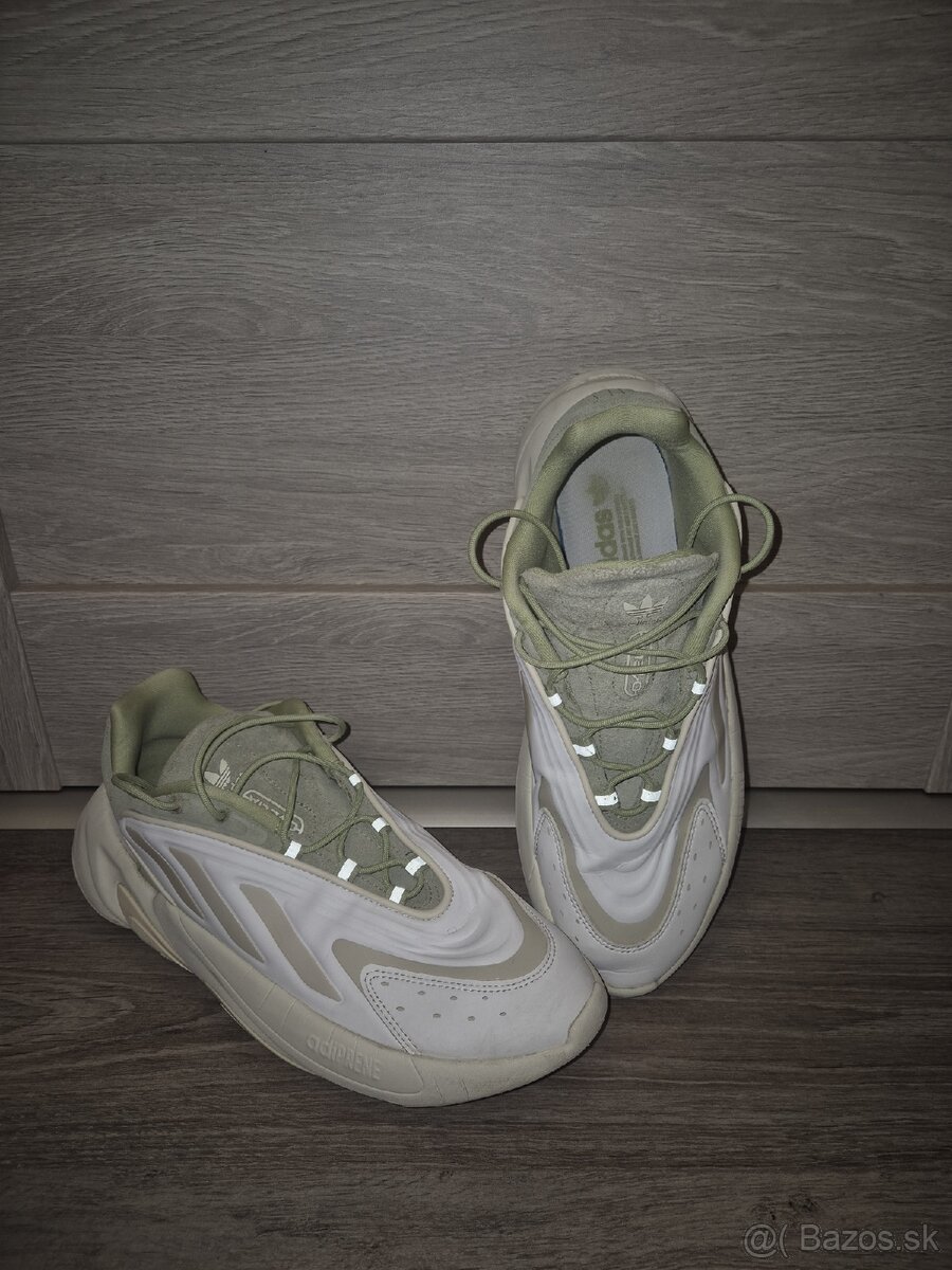 Adidas OZELIA