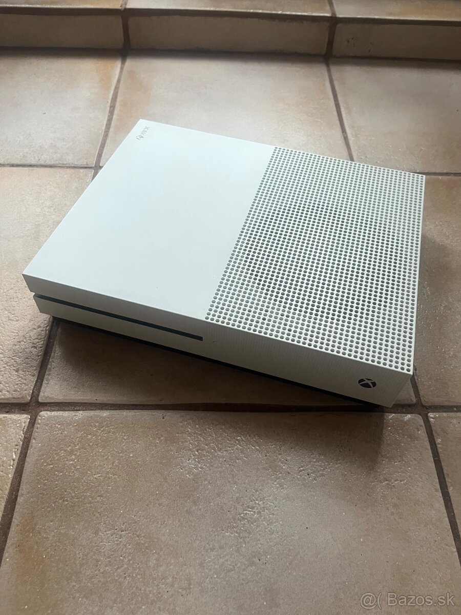 Xbox One S, 500 GB