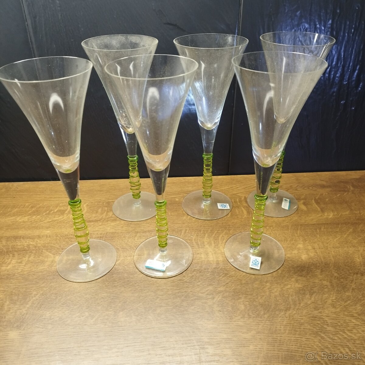 sada pohárov zelená