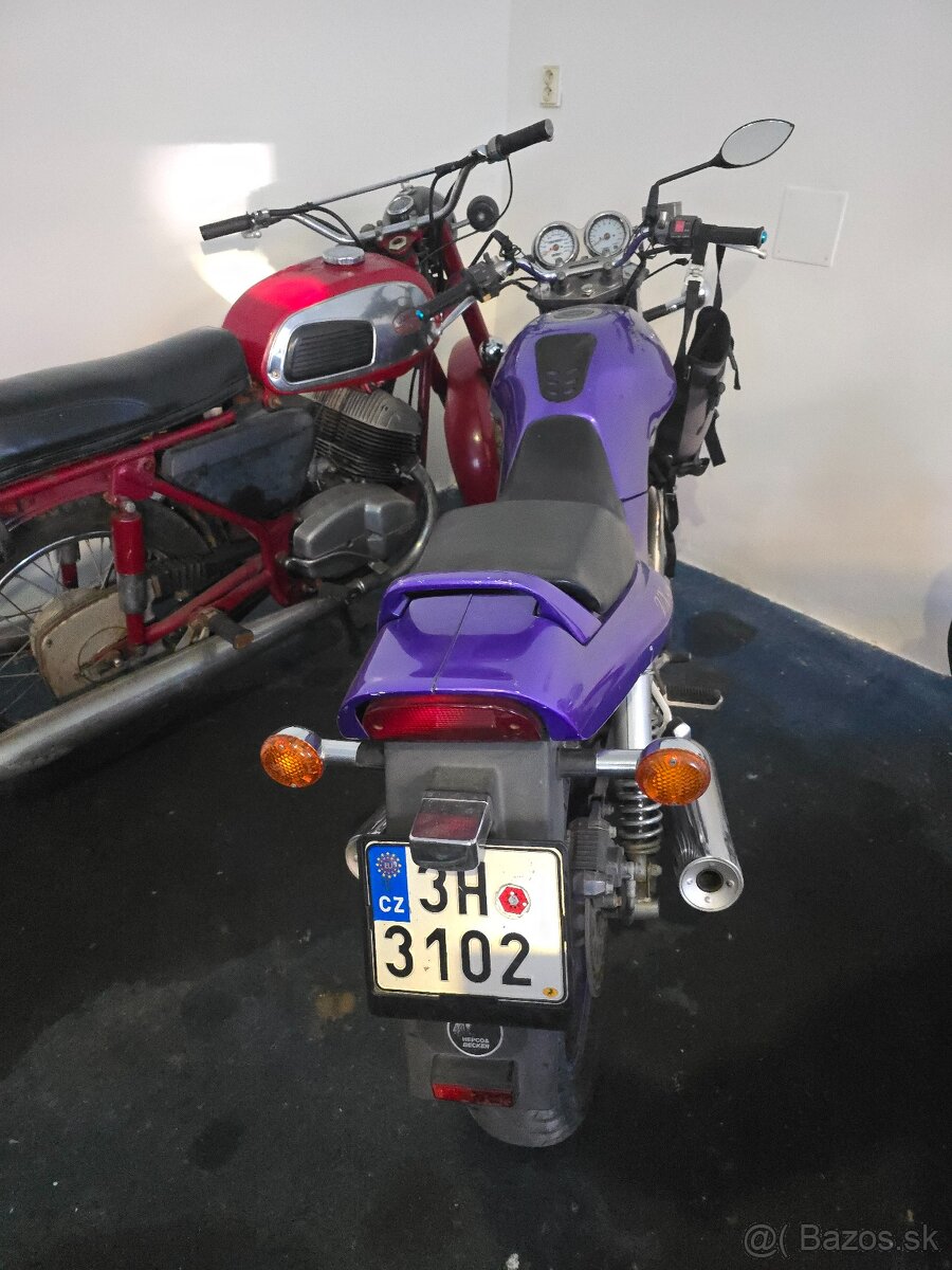 Prodám Suzuki VX800 r.v. 1972