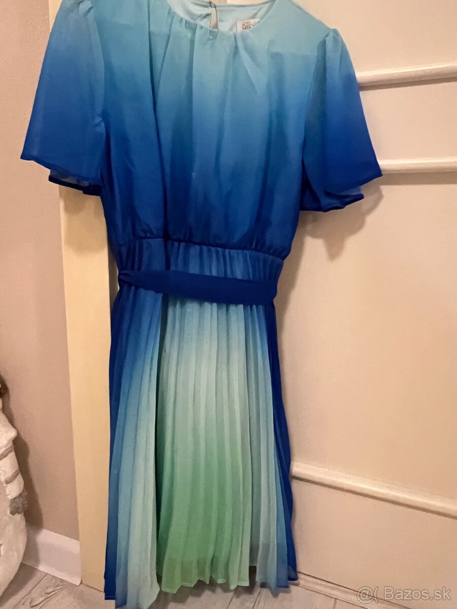 Dievcenske saty velkost 158