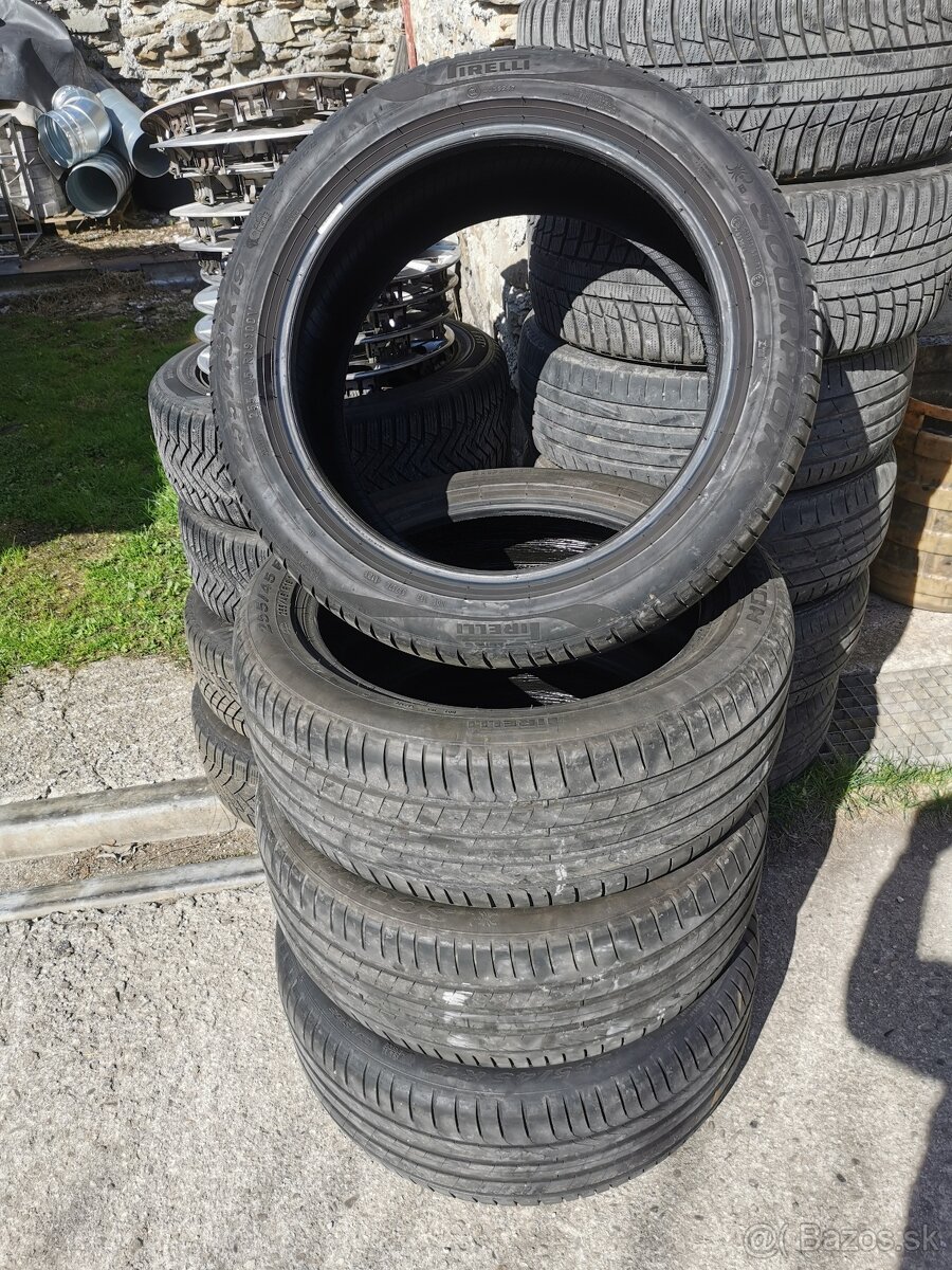 255/45R19