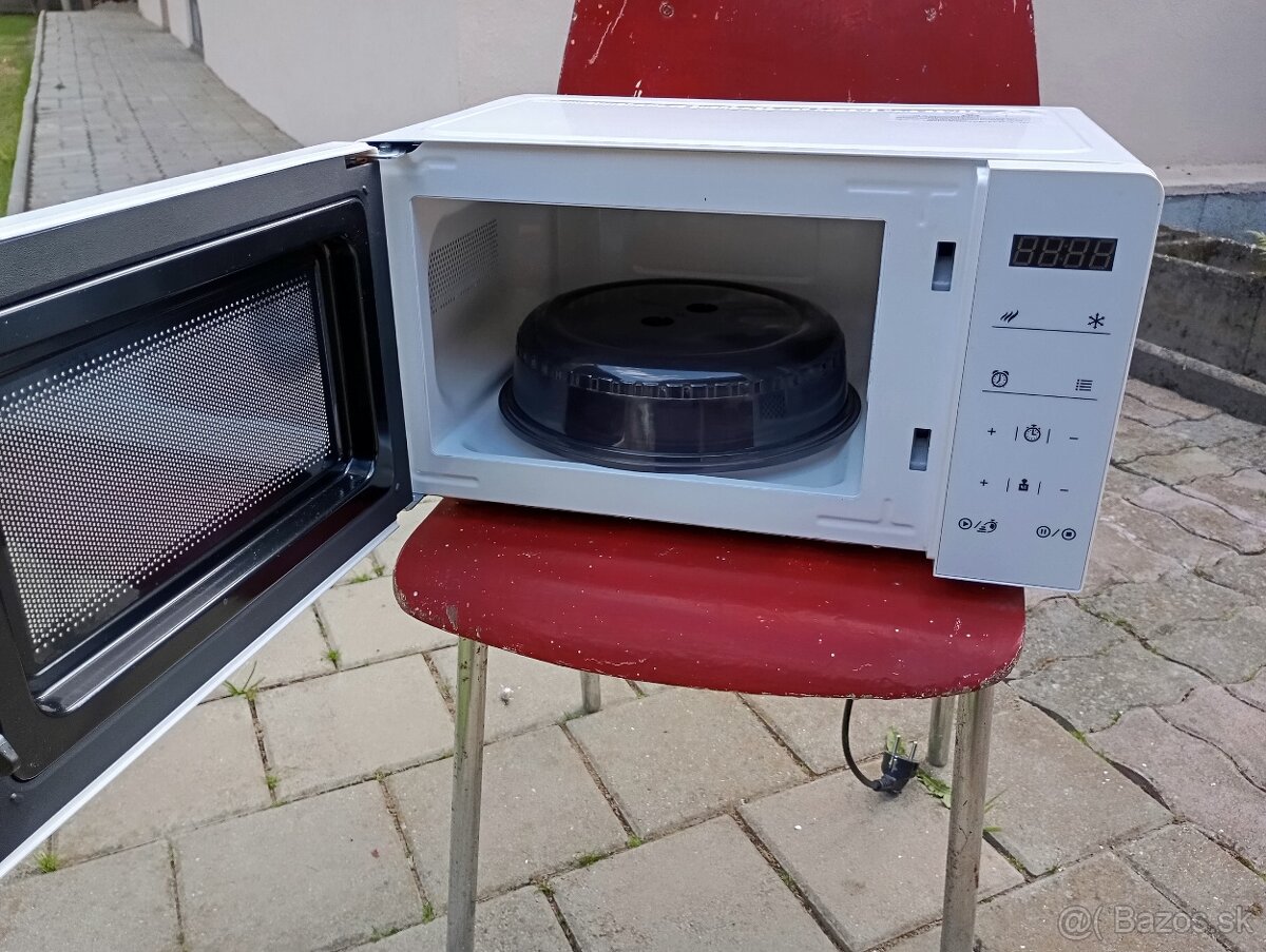 Mikrovlnná rúra