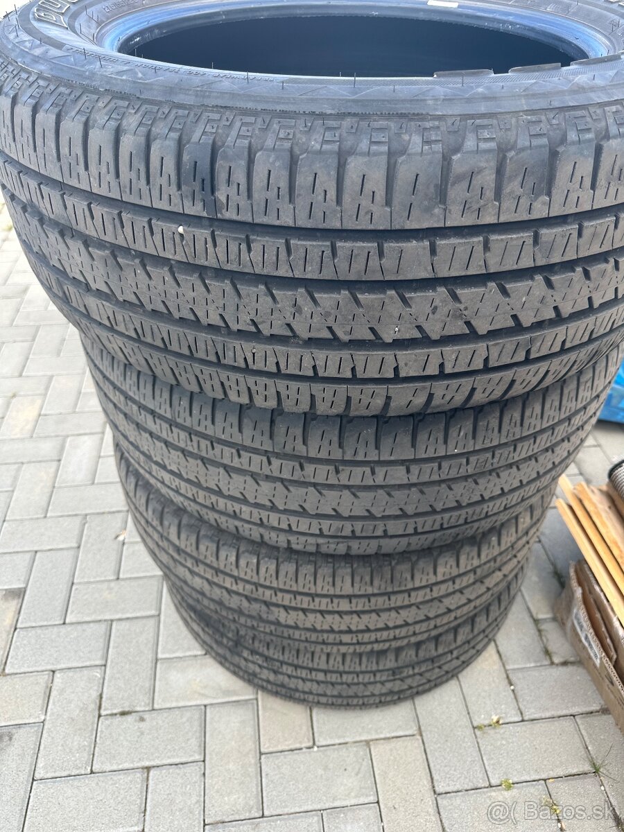 275/55R20