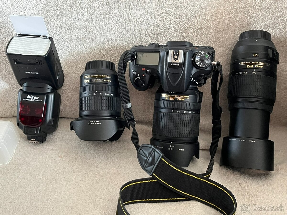 2 fotoaparáty a objektívy zn. NIKON