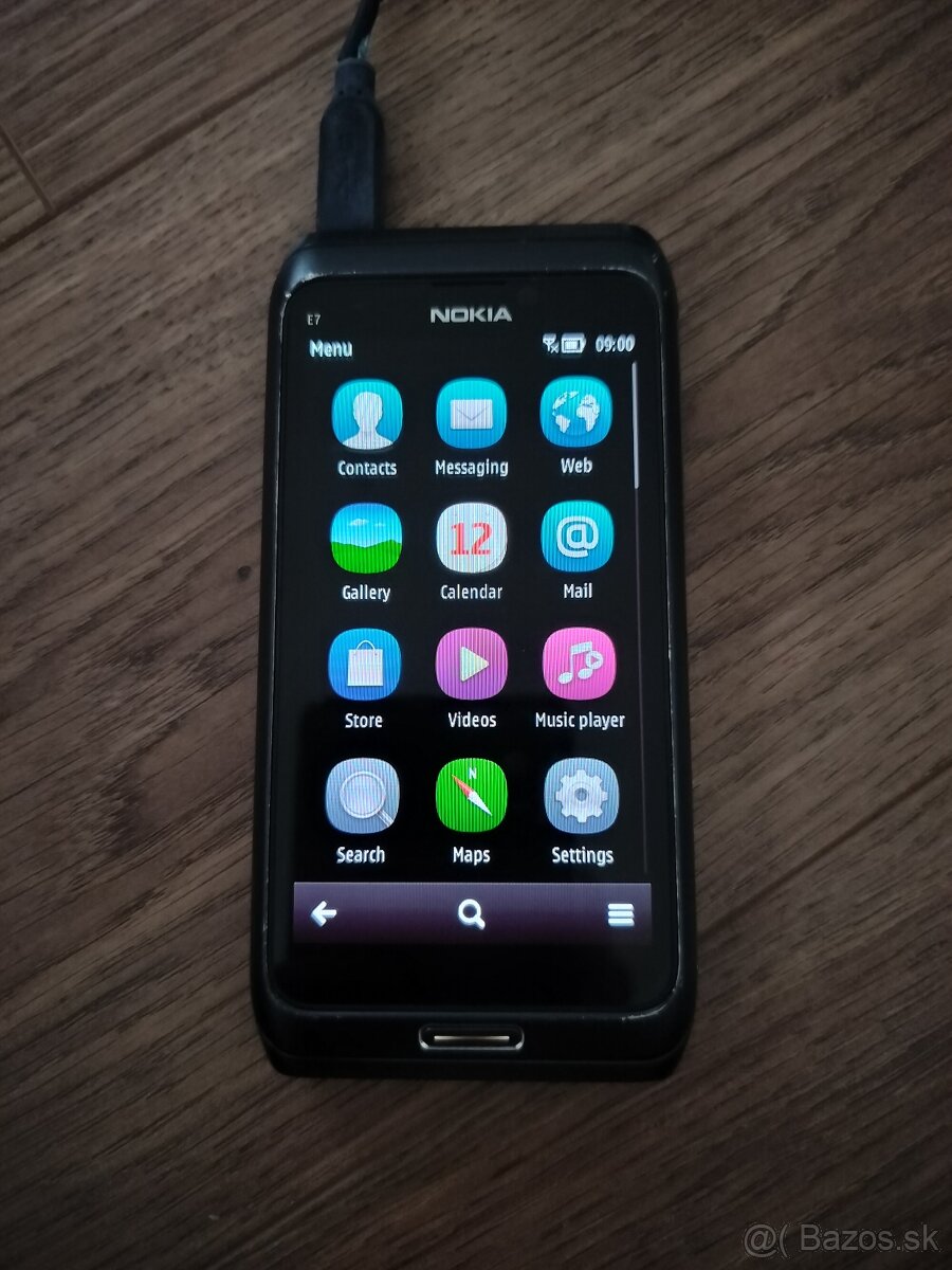 Nokia e7