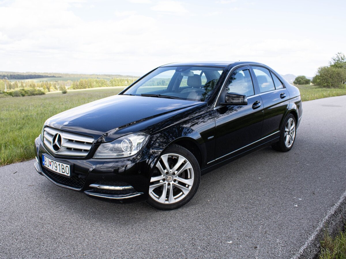 Mercedes-Benz C trieda 180 Sedan