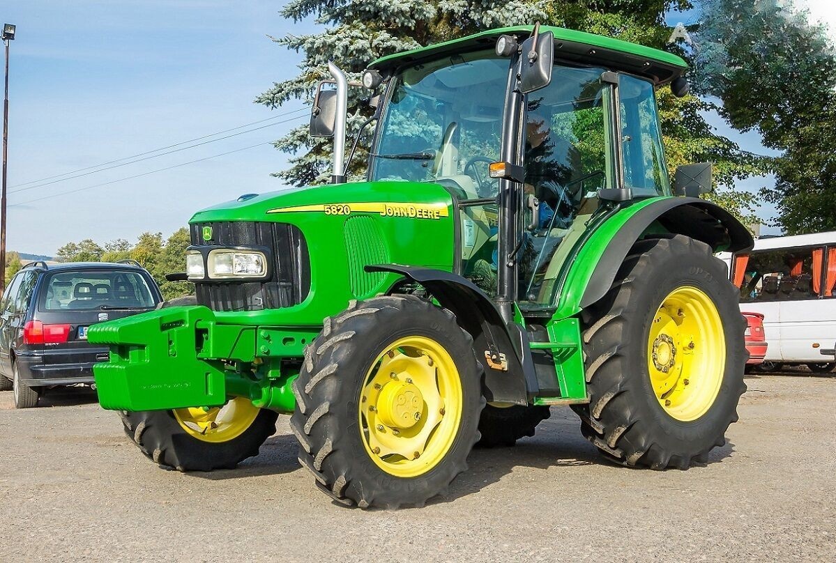JOHN DEERE 5820 PQ