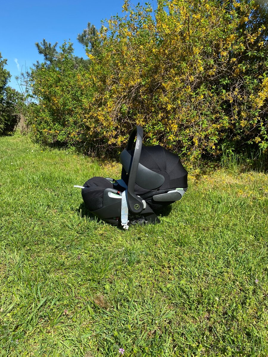 Vajíčko Cybex s bazou
