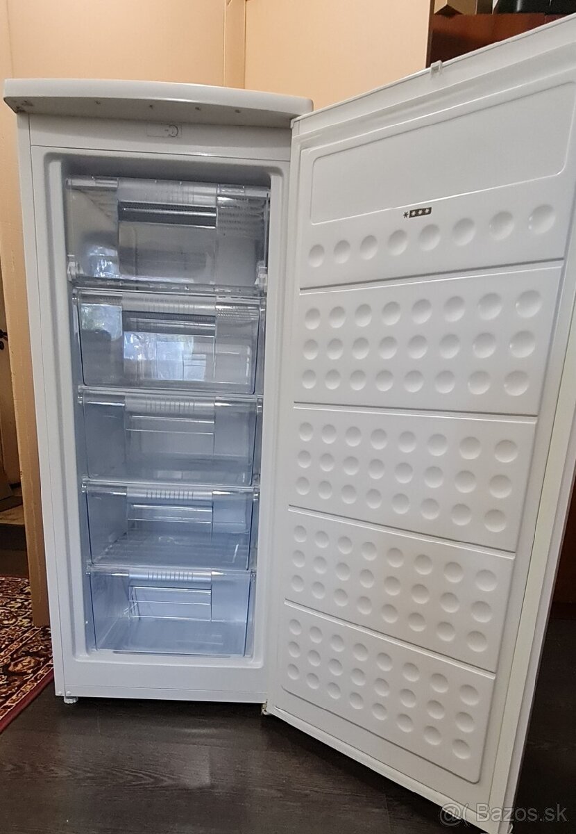 Nepouživaná Mraznička Amica 146L