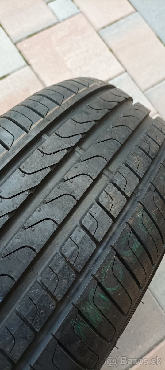 1X PNEUMATIKA NOVA 225/55R17 97W PIRELLI