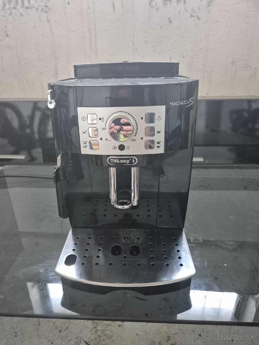 Predám kávovar Delonghi